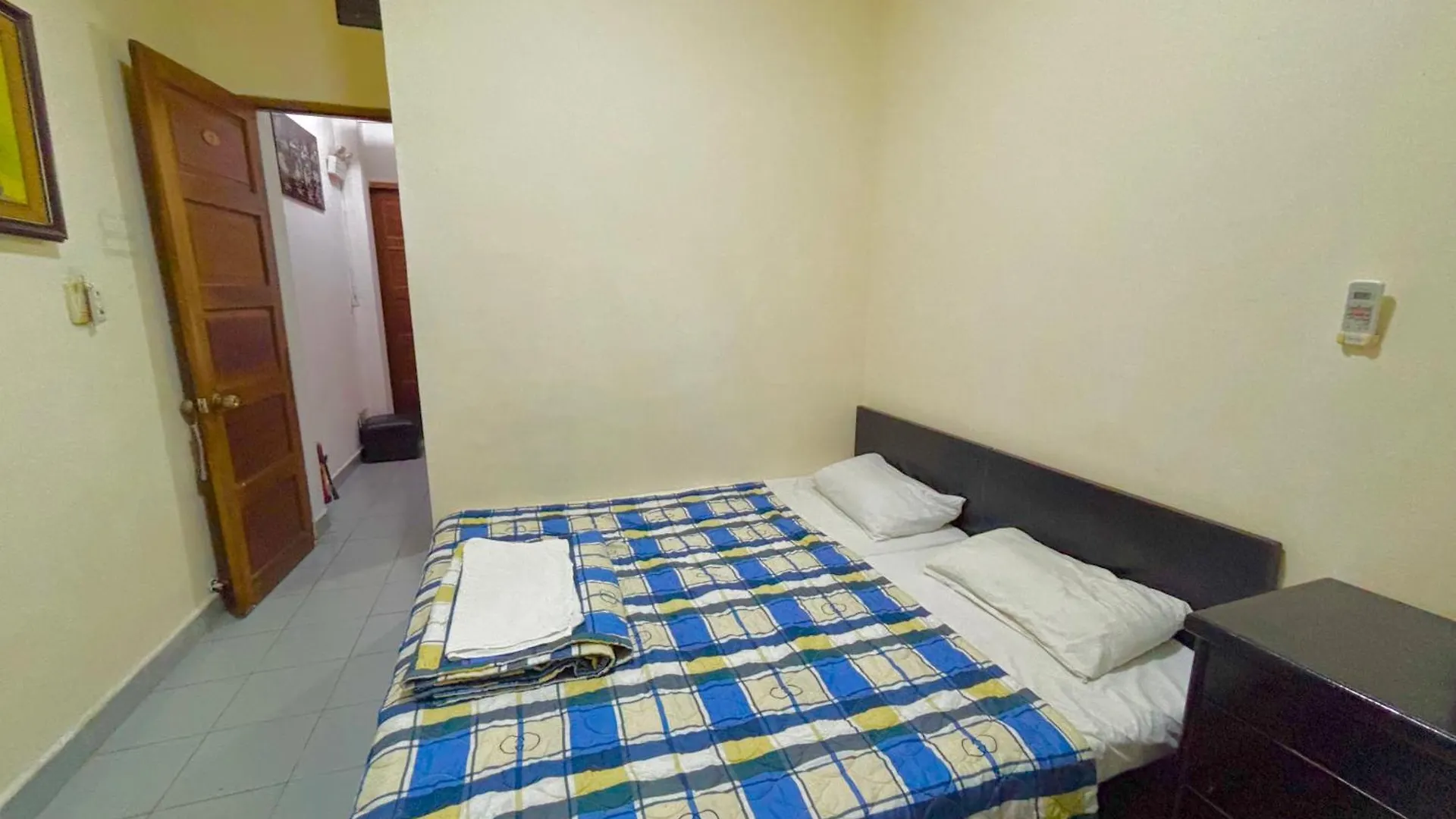 Khach San Linh - Saigon - Bui Vien Walking Street Hotel Ho Chi Minh City Vietnam