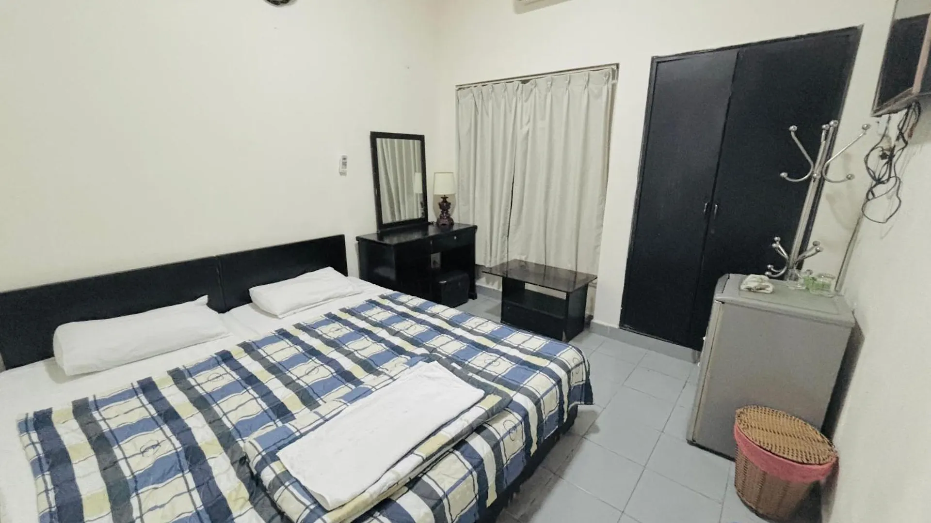 Khach San Linh - Saigon - Bui Vien Walking Street Hotel Ho Chi Minh City 0*,  Vietnam